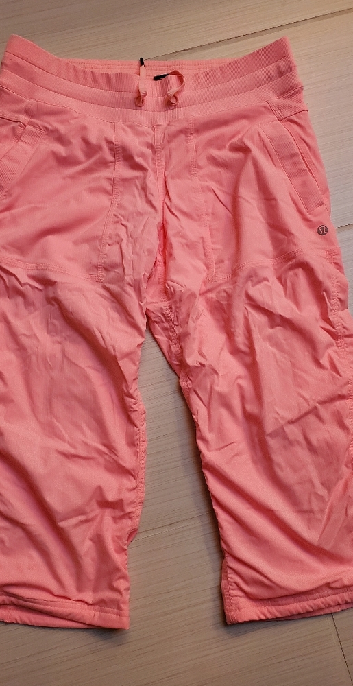 Lululemon dance studio crops pink 8
